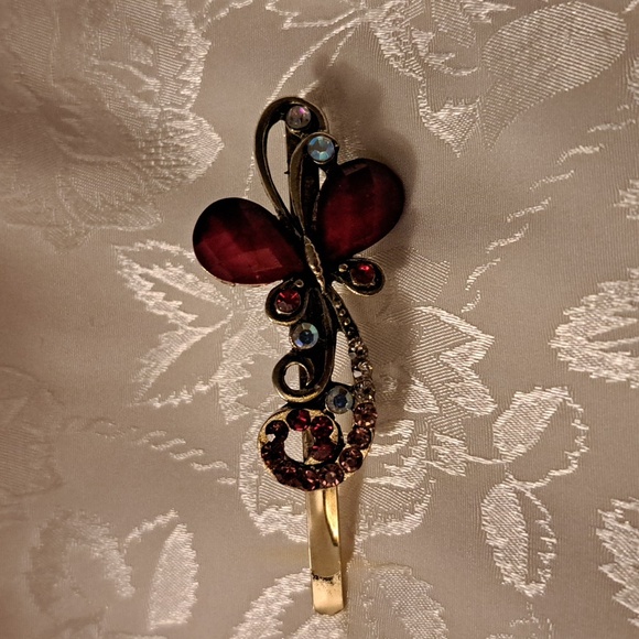 Costume jewellery hair clips - Picture 2 of 4